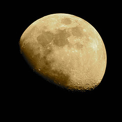 moonrise of 3/4 moon